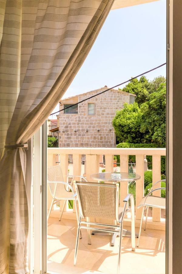 Apartments Viva コルチュラ エクステリア 写真